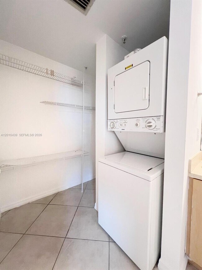 Foto del edificio - 2630 SW 28th St