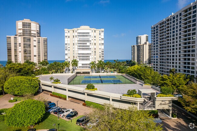 Foto del edificio - Monaco Beach Club