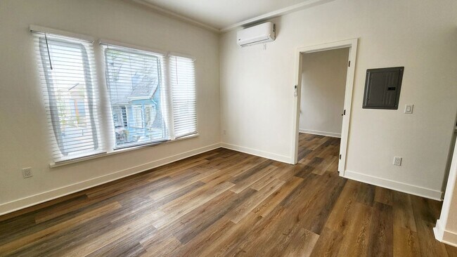 Foto del edificio - 636 N Orange Dr