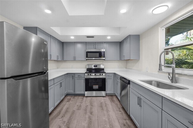 Building Photo - 1284 Rainbow Ct