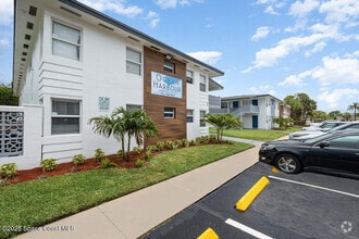 Building Photo - 1031 Park Dr