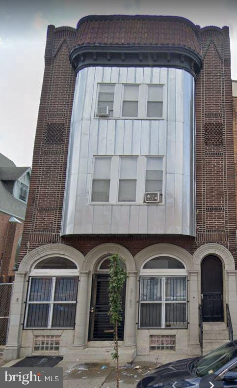 Building Photo - 3163 Frankford Ave