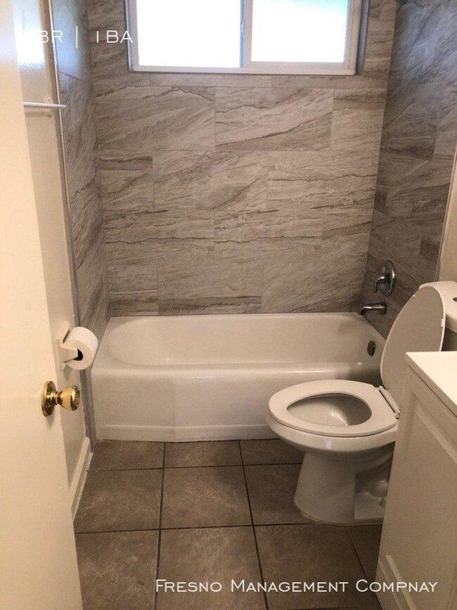 Building Photo - 1 bedroom in Fresno CA 93726