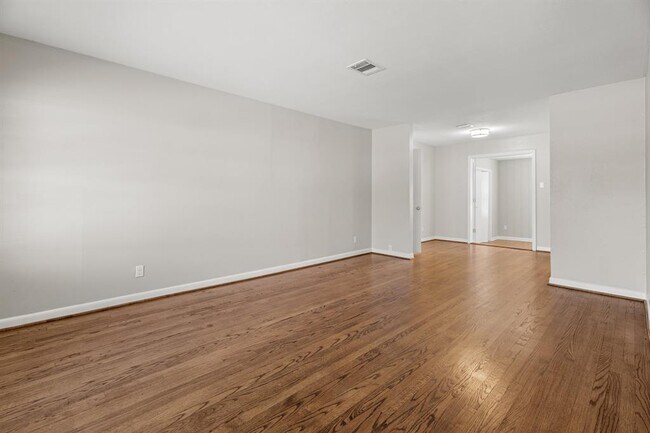 Foto del edificio - 7524 Joplin St