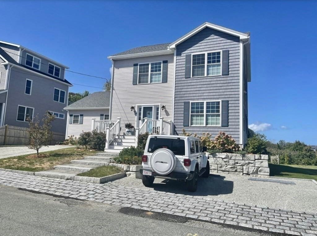 Primary Photo - 15 10th Ave