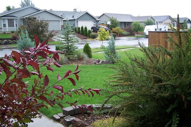 Foto del edificio - 3340 NE Mendenhall Dr