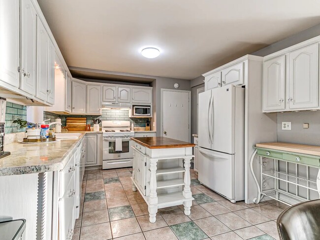 Building Photo - 409 Wellons Cir