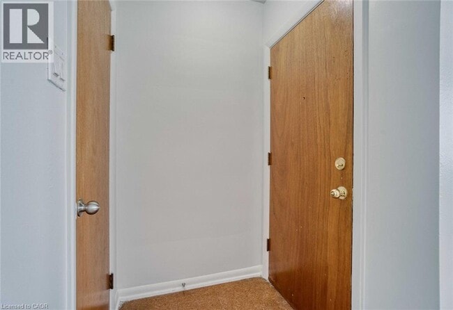 Building Photo - 1801 Park Ave