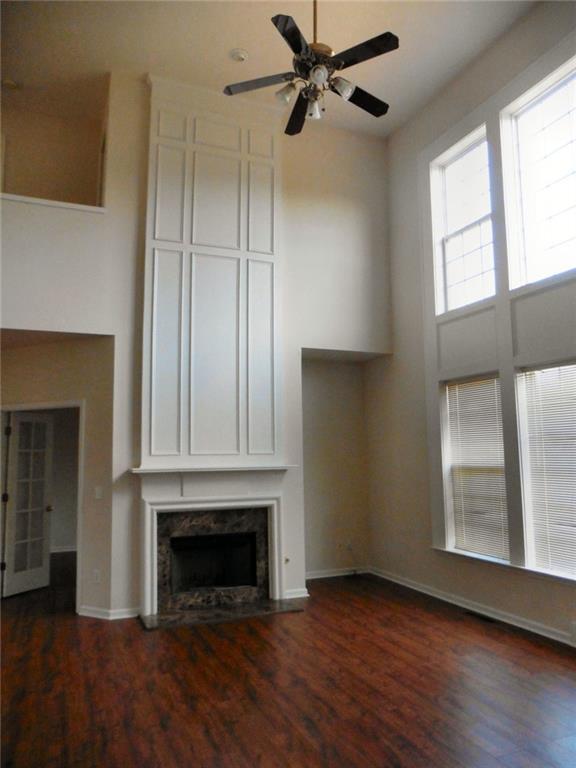 Foto del edificio - 535 Midhurst Pl