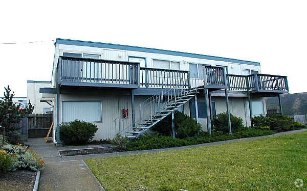 Foto del edificio - 468 Manor Dr