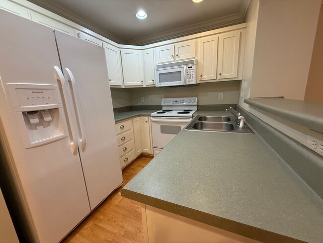 Building Photo - PRE-LEASING FOR AUGUST 2026!