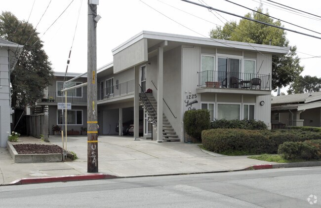 Primary Photo - 1225 Laguna Avenue Apartments