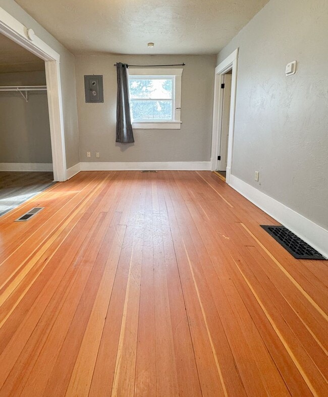 Building Photo - 840 Illinois St