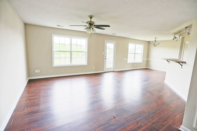 Building Photo - Fantastic Ranch With Bonus Room