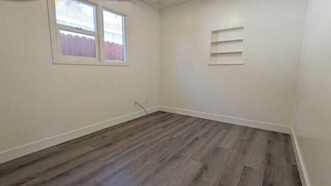 Foto del edificio - 3983 T St