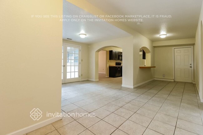 Building Photo - 1732 Rhoades Terrace
