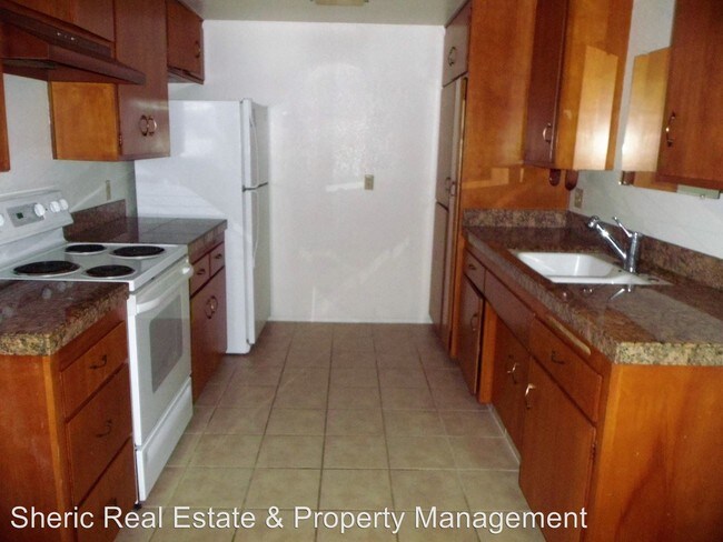 Building Photo - 55140 Airlane Dr