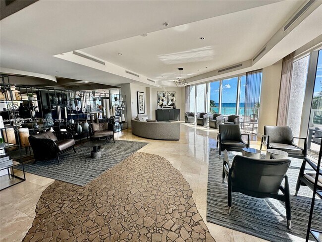 Building Photo - 17375 Collins Ave