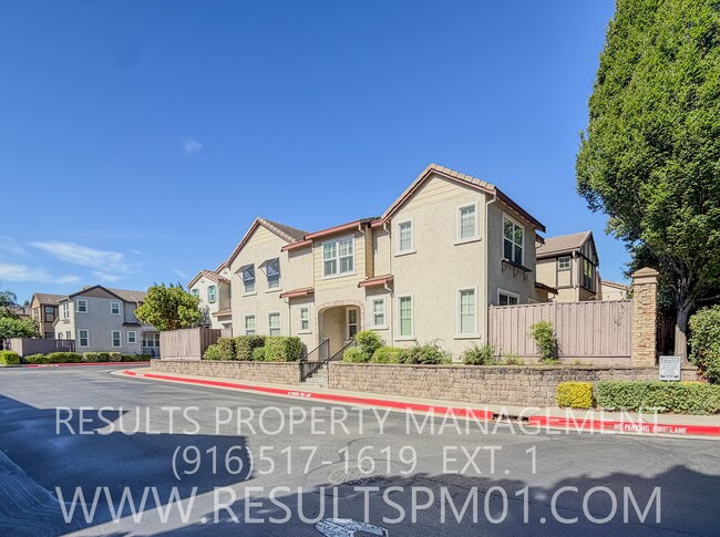 Foto del edificio - Upgraded 3 Bed 2 Bath PLUS Bonus Room