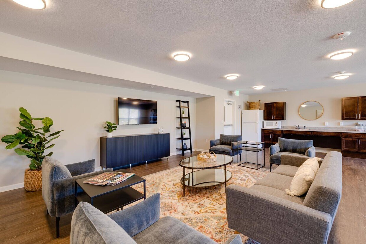 Johnston Crossing Apartments in Johnston, IA