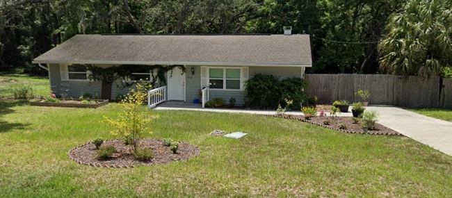 Building Photo - 1044 2ND PL
