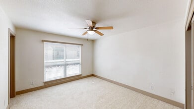 Interior Photo - Barton Creek Landing