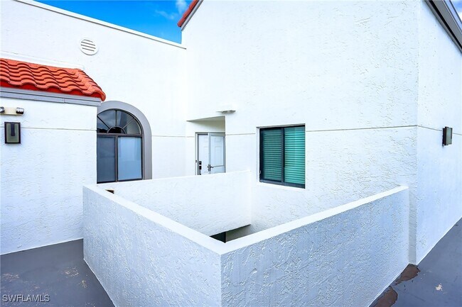 Foto del edificio - 586 Beachwalk Cir