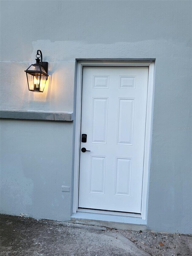 Primary Photo - 1491 Doral Rd