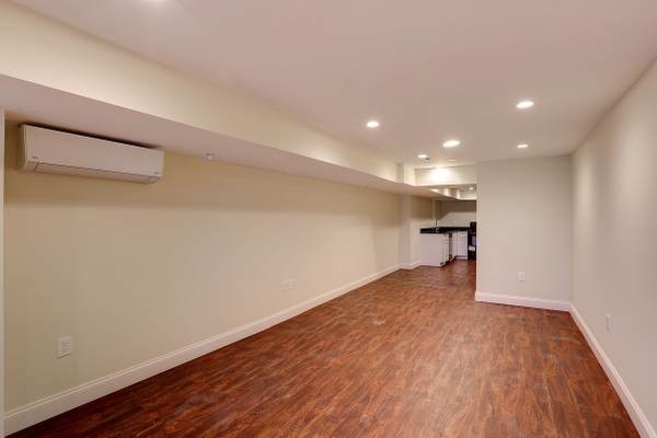 Foto del edificio - *HOT*Brand new, HUGE studio in Mount Verno...