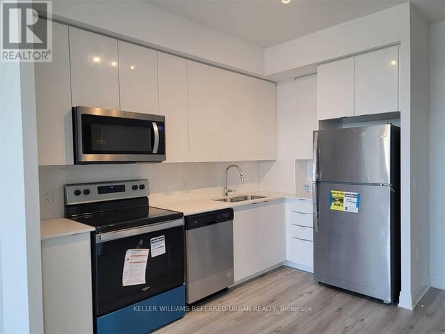 Building Photo - 3220 Sheppard Ave E