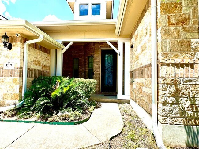 Foto del edificio - 512 Brown Juniper Way