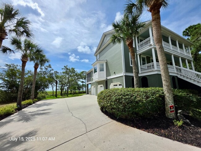 Building Photo - Executive 4 bedroom in Hamlin Plantation w...
