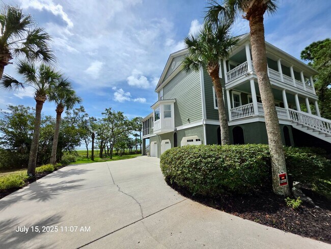 Foto del edificio - Executive 4 bedroom in Hamlin Plantation w...
