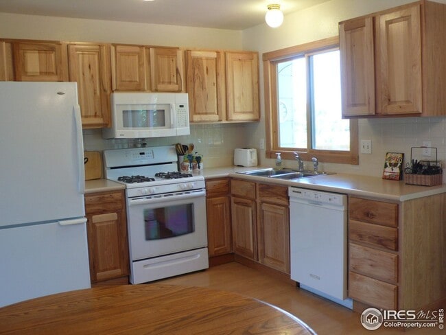 Building Photo - 1008 Harrison Dr