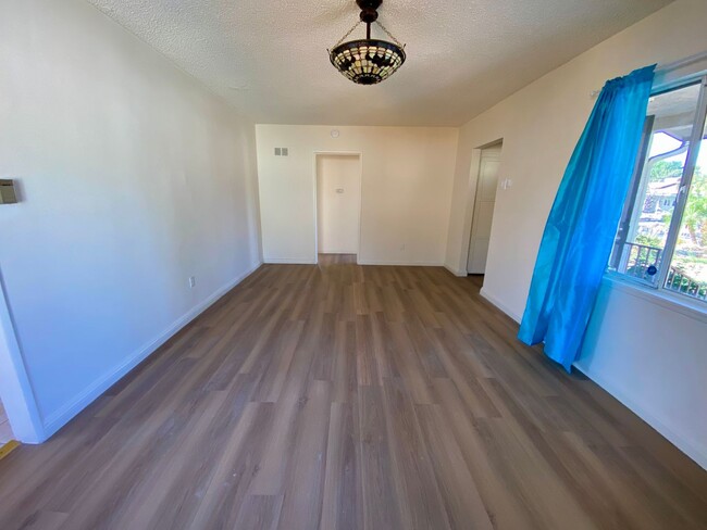 Building Photo - Cozy Home in City of Covina!