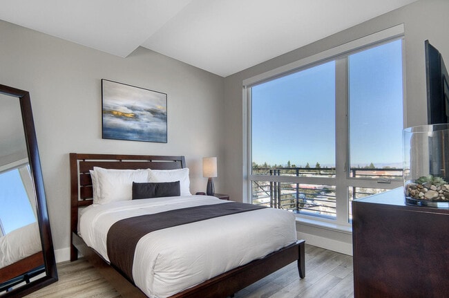 Building Photo - 400 San Antonio Rd