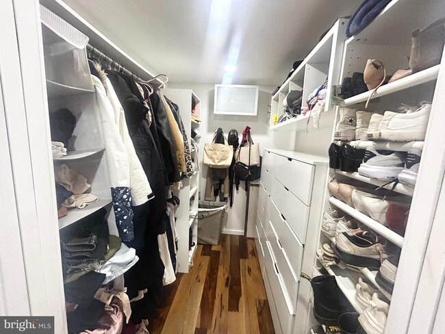 Building Photo - 200 Locust St