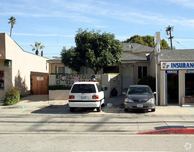 Building Photo - 15630 Crenshaw Blvd