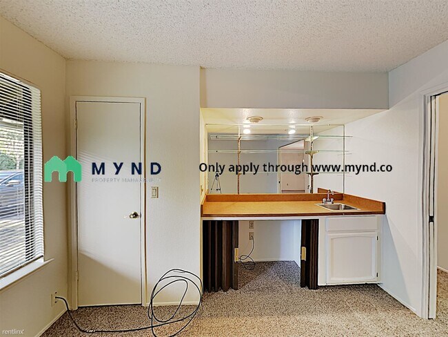 Foto del edificio - 2 br, 2 bath House - 2474 American River Dr