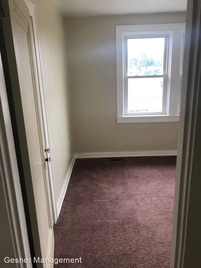Building Photo - 4 br, 1 bath House - 2437 Edgar Street