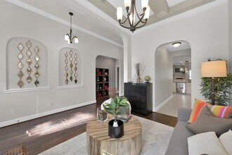 Building Photo - 98 Lindenberry Cir