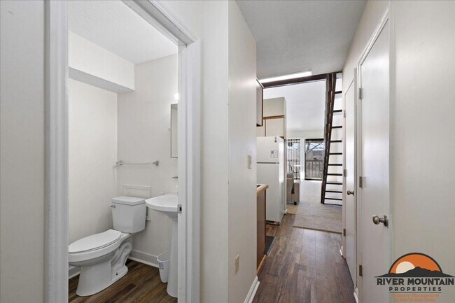 Foto del edificio - Large Efficiency minutes from Virginia Tech