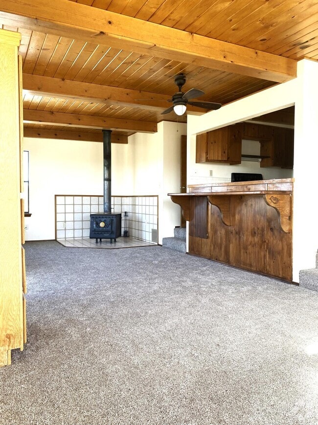 Building Photo - 88 Crestview Ln