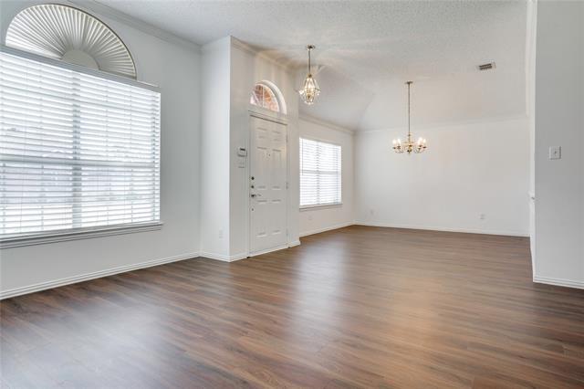 Foto del edificio - 8611 Ironwood Dr