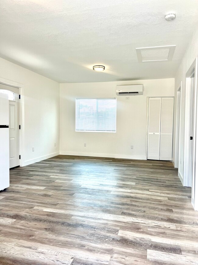Foto del edificio - 17205 Saticoy St
