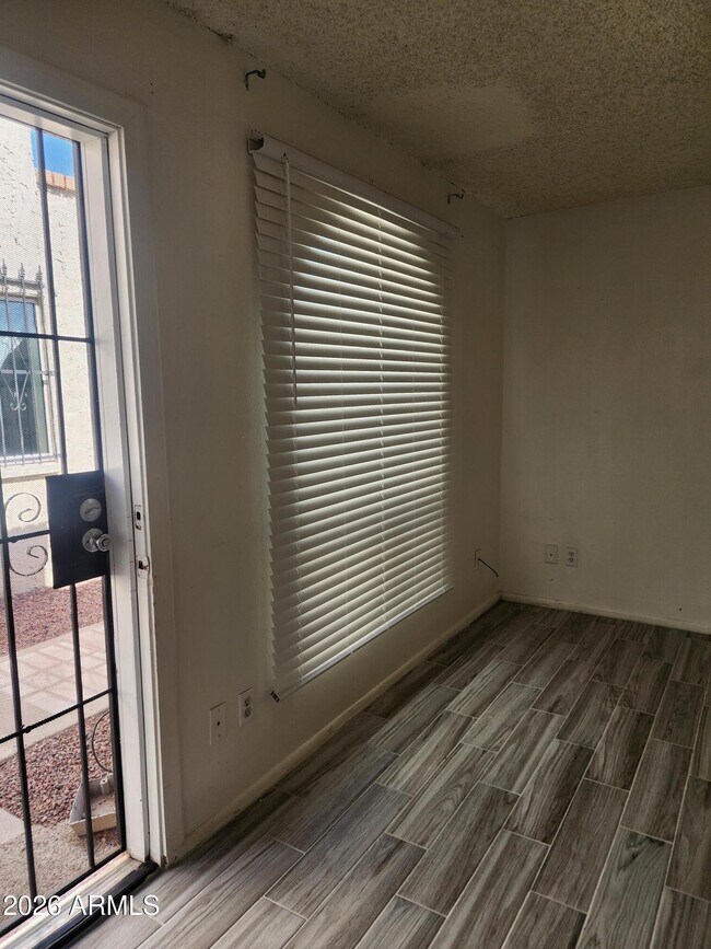 Foto del edificio - 9222 N 35th Ave