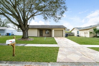 Building Photo - 13823 Pathfinder Dr