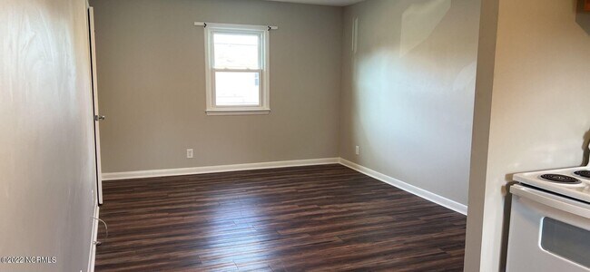 Building Photo - 2310 Indian Dr