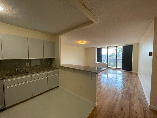 Foto del edificio - 60 Longwood Ave