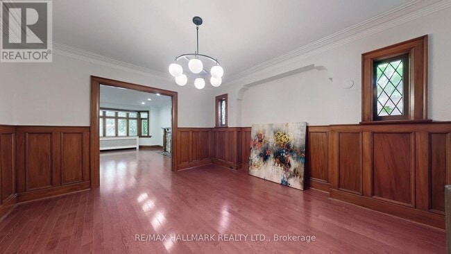 Building Photo - 139 Hillhurst Blvd